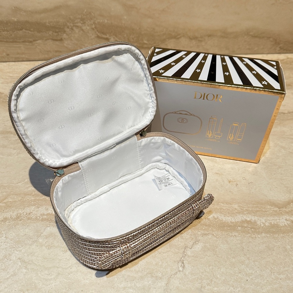 Dior The Pink Glow Ritual Makeup Set “Limited Edition” (Holiday 2025) - Picture 11 of 14